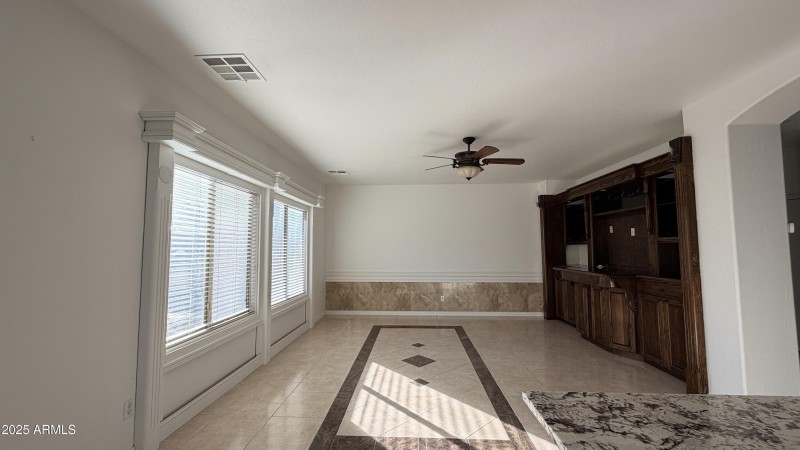 2025-12-07_15-33-24_043