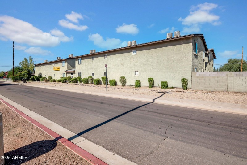 6-custom-2234 W Hazelwood St-6