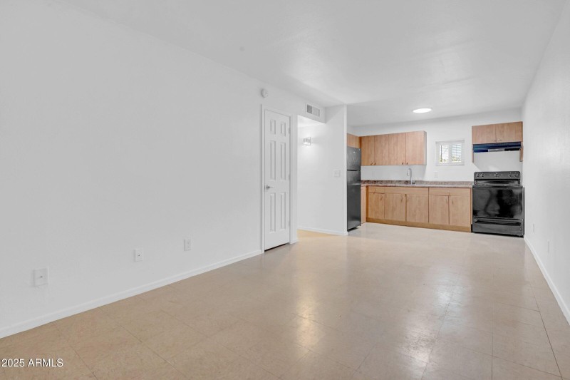 10-custom-2234 W Hazelwood St-10