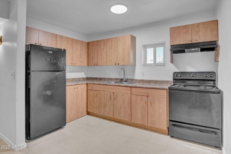 12-custom-2234 W Hazelwood St-12