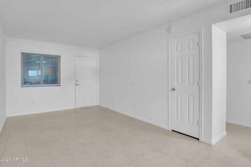 13-custom-2234 W Hazelwood St-13