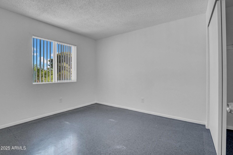 21-custom-2234 W Hazelwood St-21