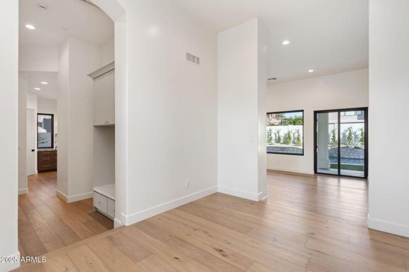 5-web-or-mls-8916-e-camino-del-santo