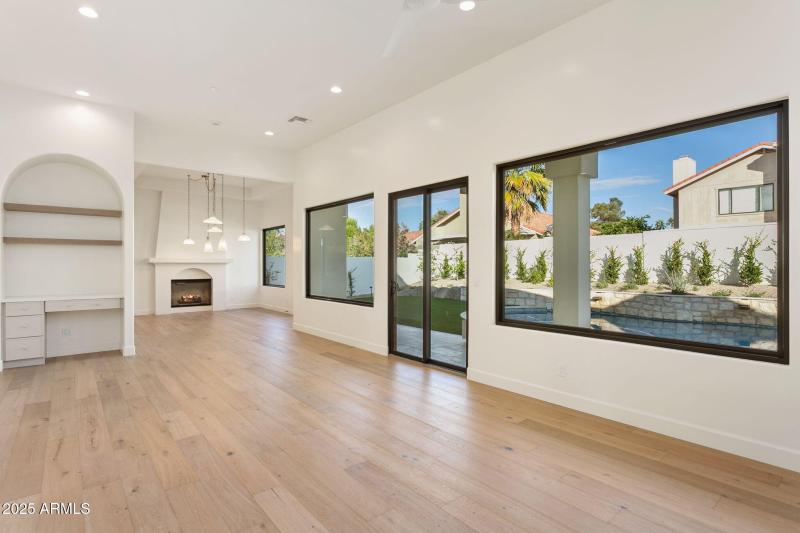 9-web-or-mls-8916-e-camino-del-santo