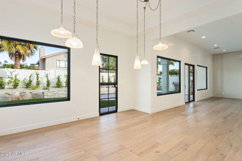 13-web-or-mls-8916-e-camino-del-santo