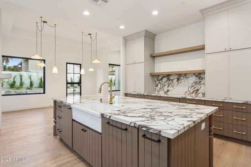 17-web-or-mls-8916-e-camino-del-santo