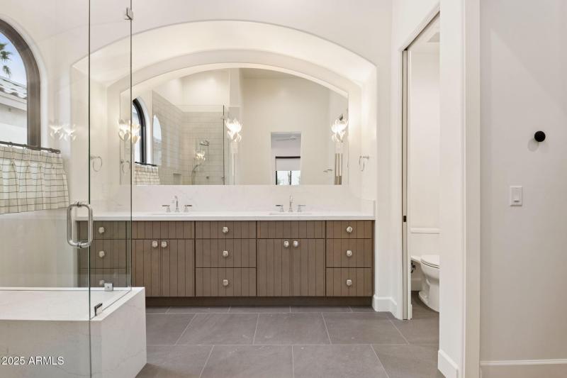 26-web-or-mls-8916-e-camino-del-santo