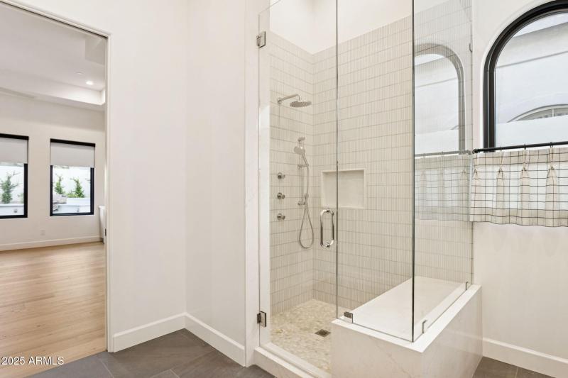 28-web-or-mls-8916-e-camino-del-santo