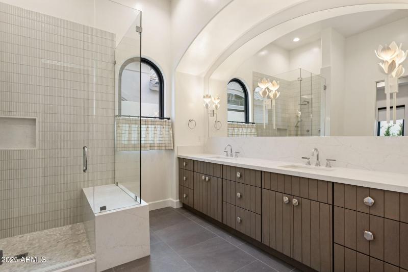 29-web-or-mls-8916-e-camino-del-santo