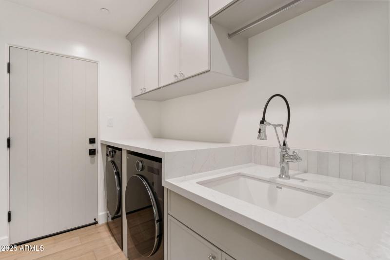 40-web-or-mls-8916-e-camino-del-santo