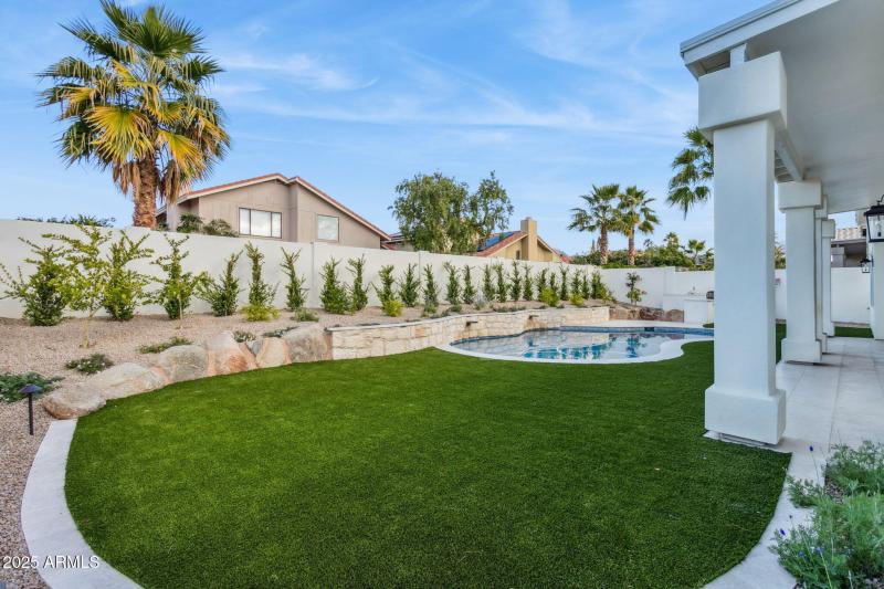 43-web-or-mls-8916-e-camino-del-santo