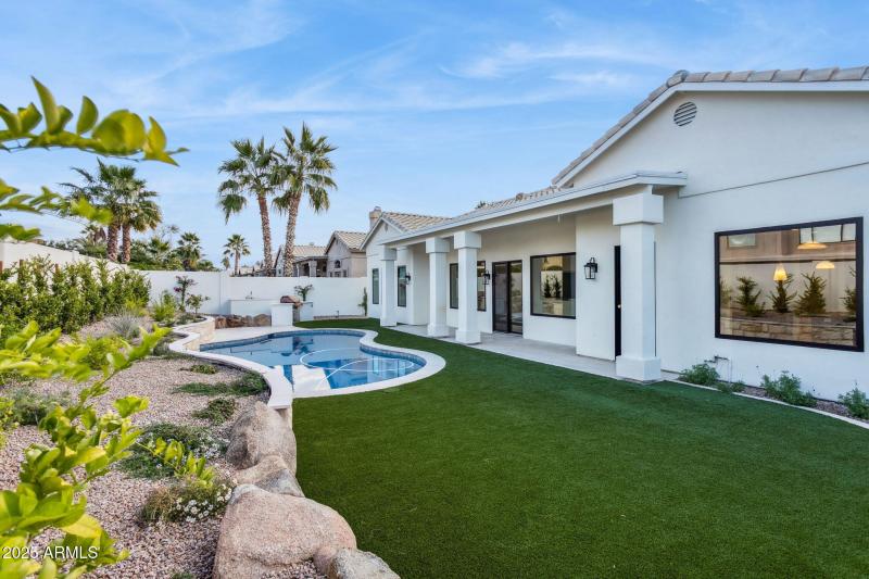 44-web-or-mls-8916-e-camino-del-santo