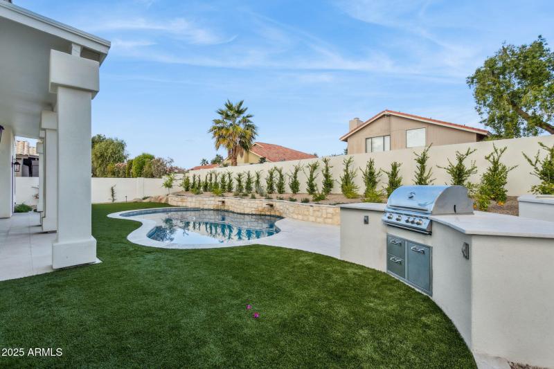 45-web-or-mls-8916-e-camino-del-santo