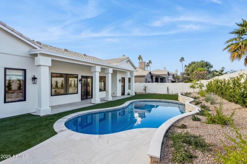 46-web-or-mls-8916-e-camino-del-santo