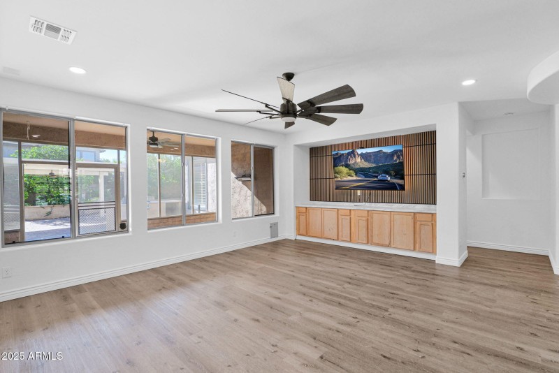 12-web-or-mls-P1372087