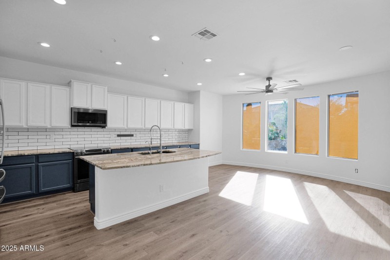 13-web-or-mls-P1372089