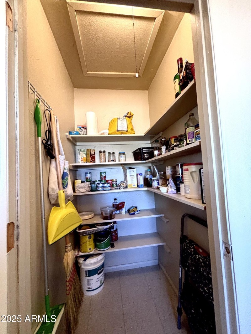 420 W Arroyo Pantry