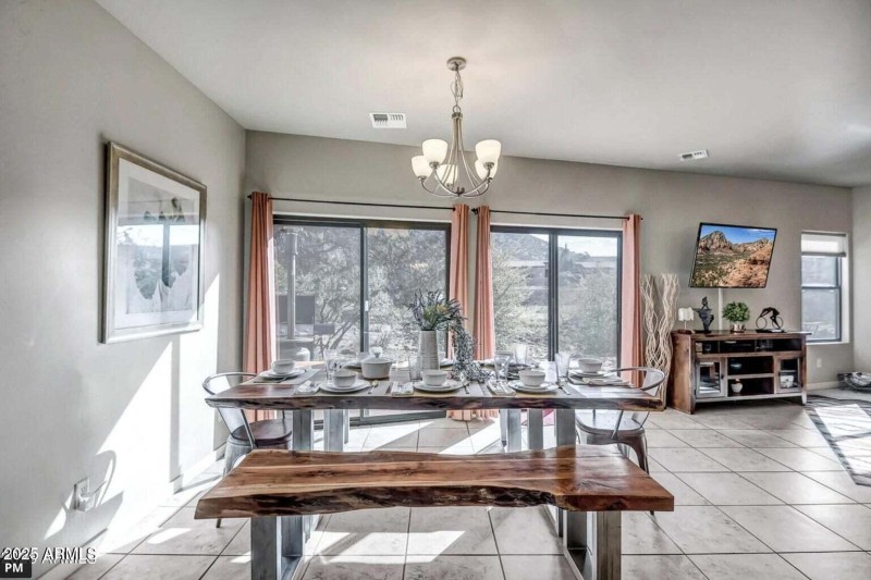 20251001002554086164000000-o