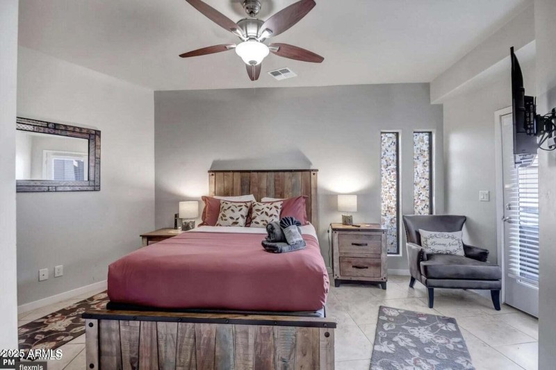 20251001002603921494000000-o