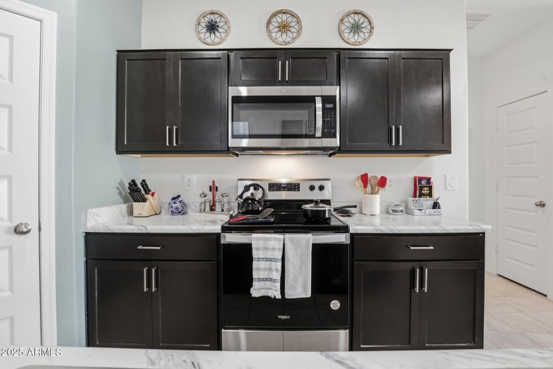 Built in microwave over stove