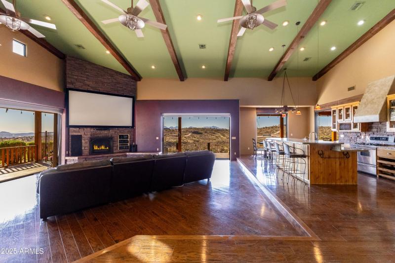 07_14426 N Vista Del Oro | Luxury Real E