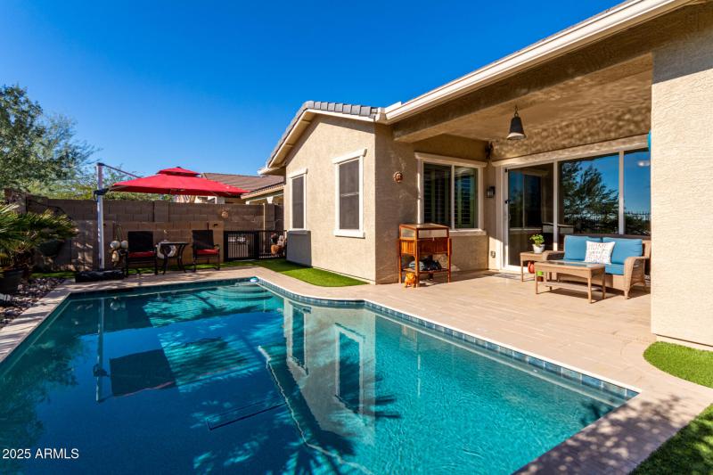 Gorgeous Heated Pool