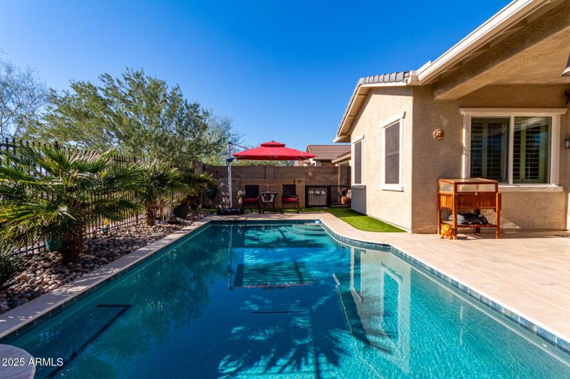 Gorgeous Heated Pool