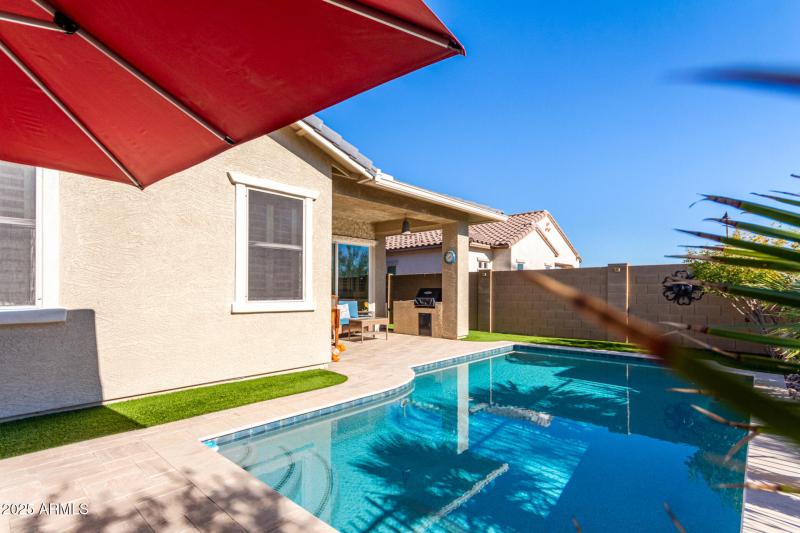 Gorgeous Heated Pool