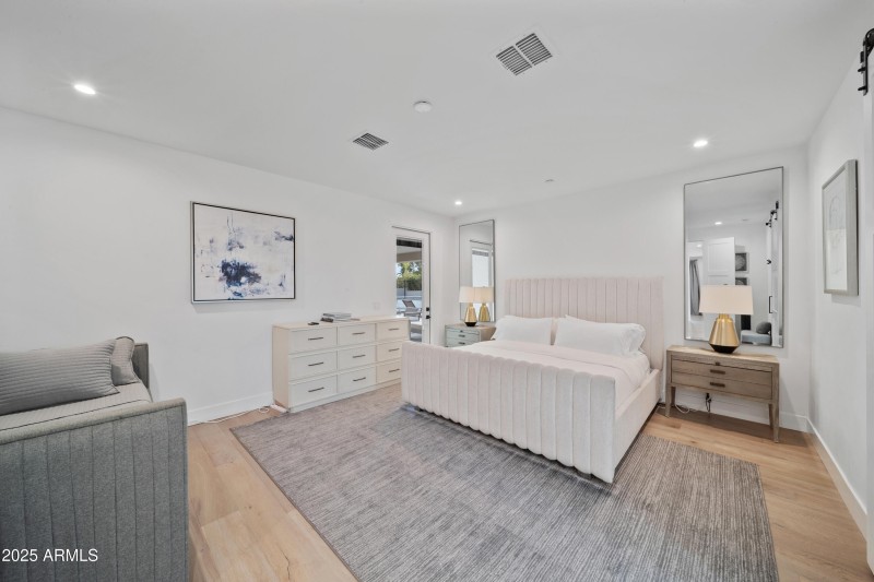 Bed 2 with en-suite bath