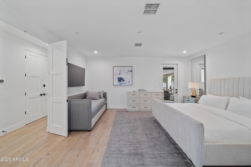 Bed 2 with en-suite bath