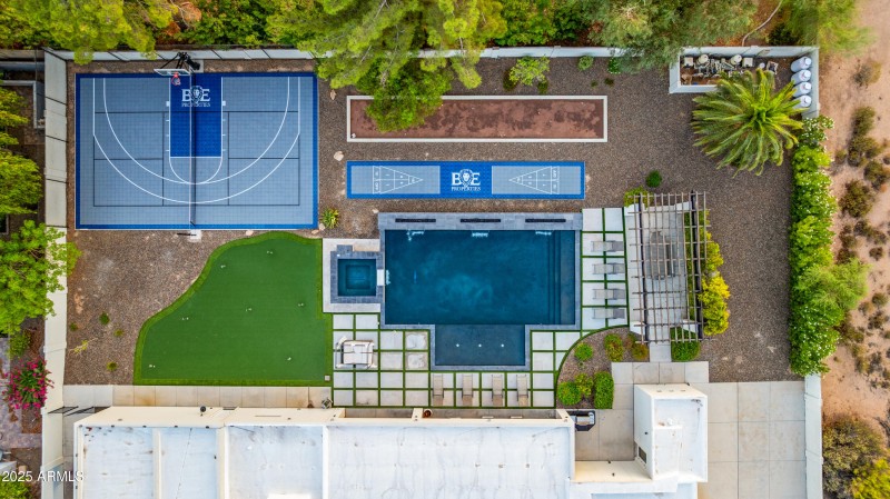 Pool, spa and sport courts