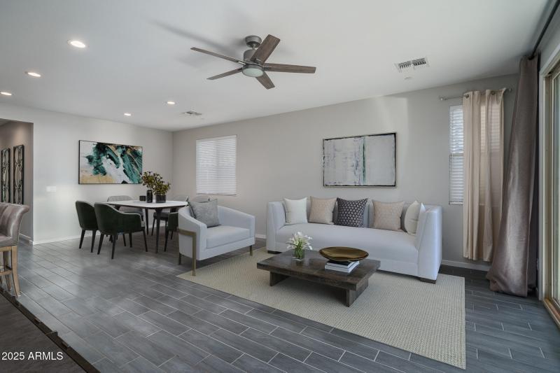 9VS) GREAT ROOM TO DINING