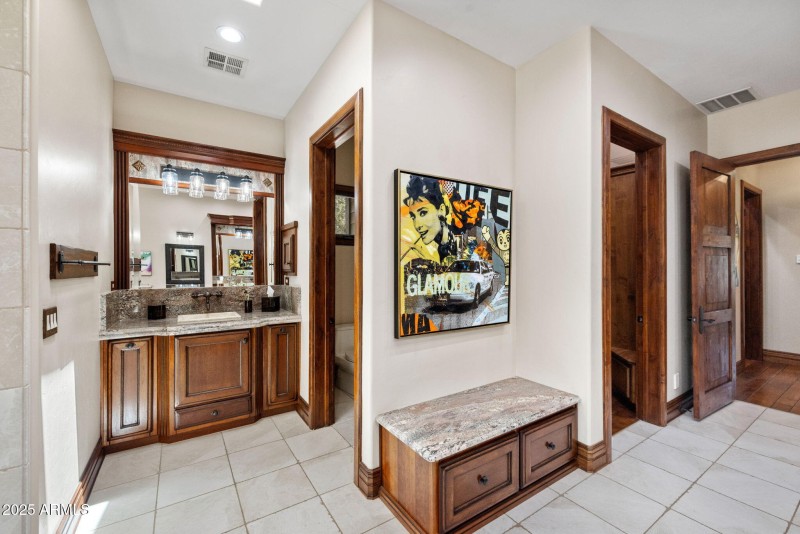 70-Primary Bathroom (3)