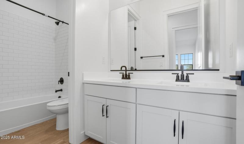 Edgewood Lot #165 Hall Bath (Large)