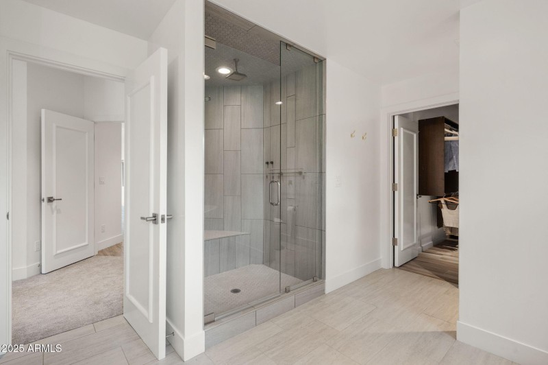 30-Primary Bathroom (4)