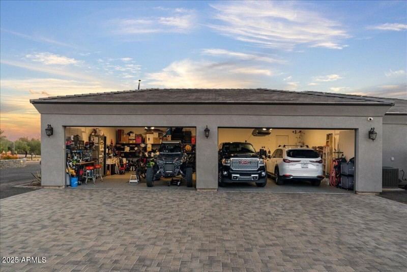 15-4 Car garage