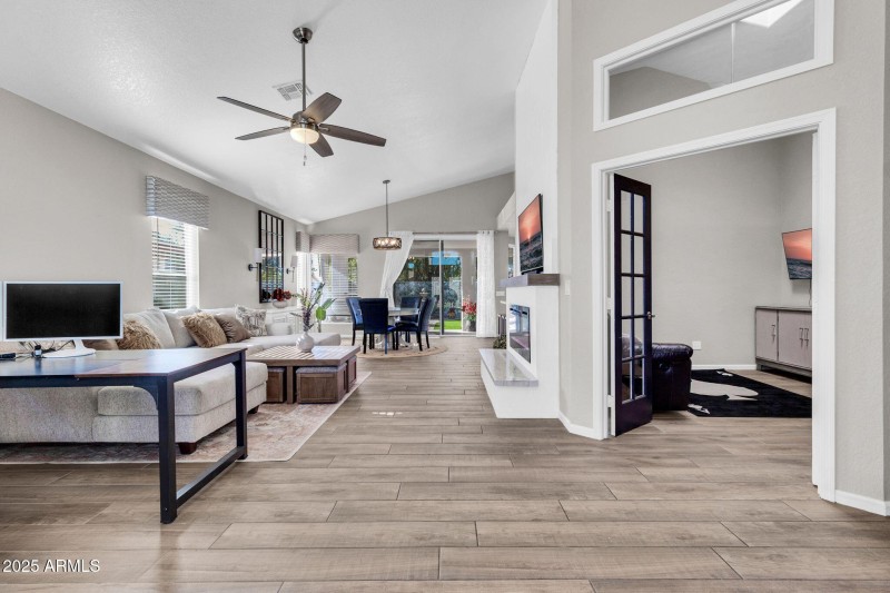 26434 S Boxwood Dr-10