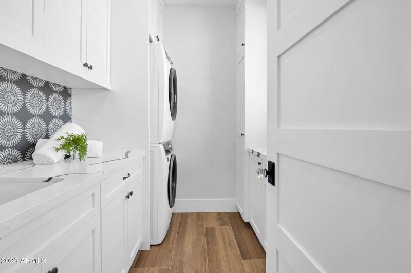 Main House - Upstairs Laundry Room