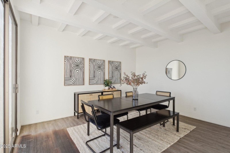 21-web-or-mls-3800-e-lincoln-dr-7