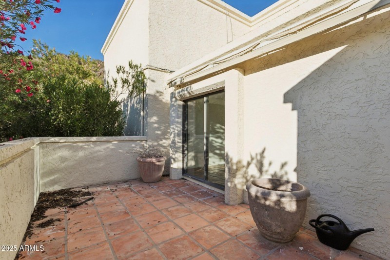 74-web-or-mls-3800-e-lincoln-dr-7