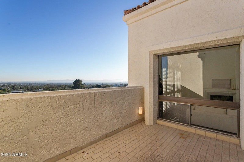 76-web-or-mls-3800-e-lincoln-dr-7