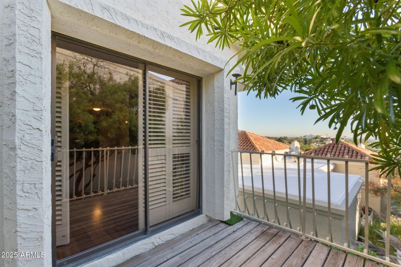 81-web-or-mls-3800-e-lincoln-dr-7