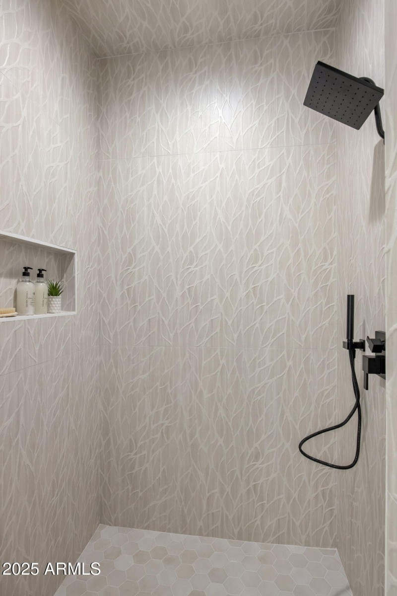 34-web-or-mls-D46A9300