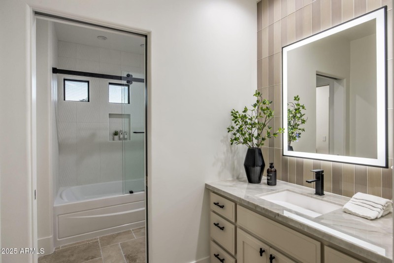 42-web-or-mls-D46A9356