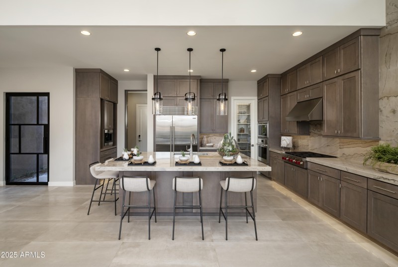 Sereno_Canyon_Stellan_Kitchen_4237_conve