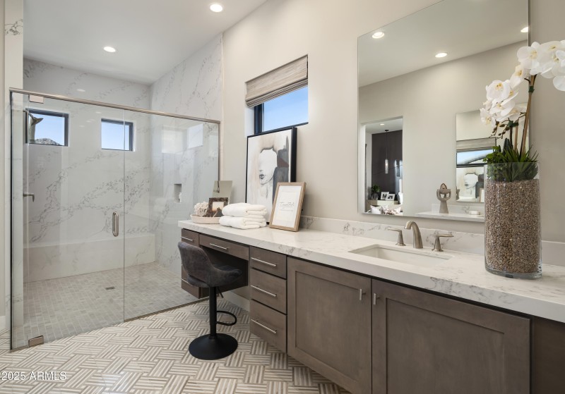 Sereno_Canyon_Stellan_PBath_3867_convers