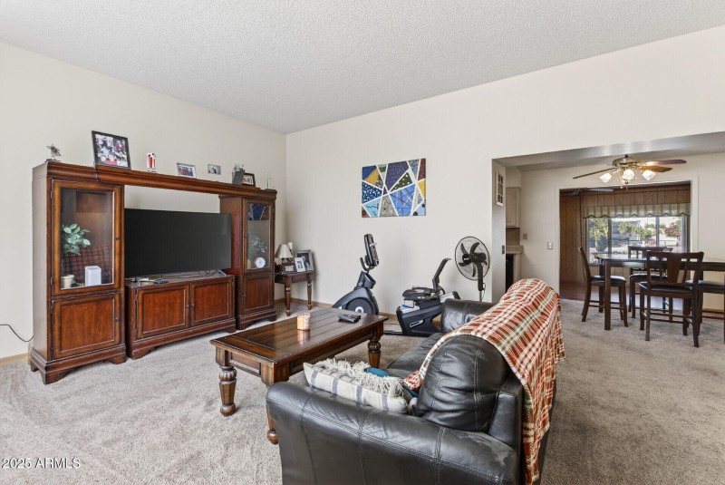 11_11034_W_Crestbrook11_mls