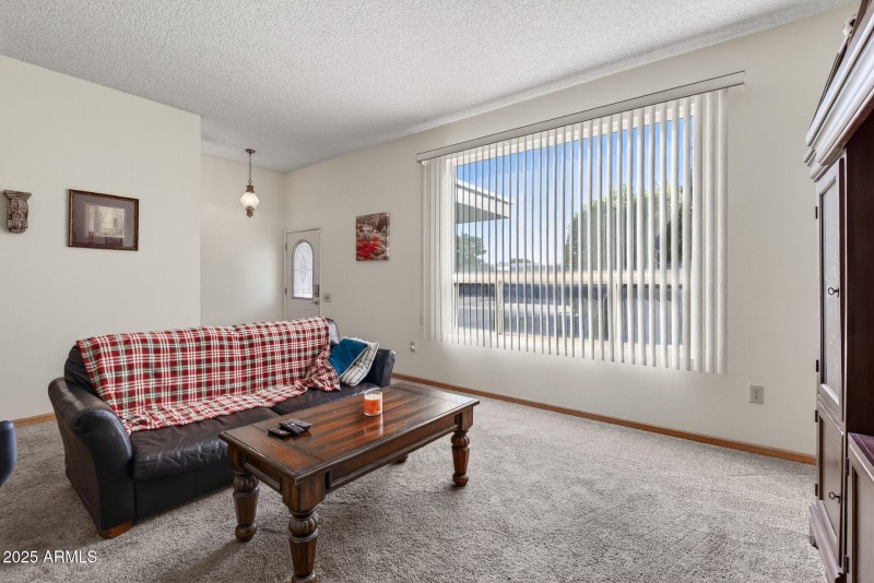 12_11034_W_Crestbrook12_mls