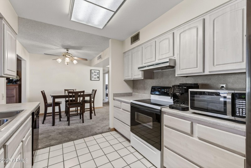 19_11034_W_Crestbrook19_mls