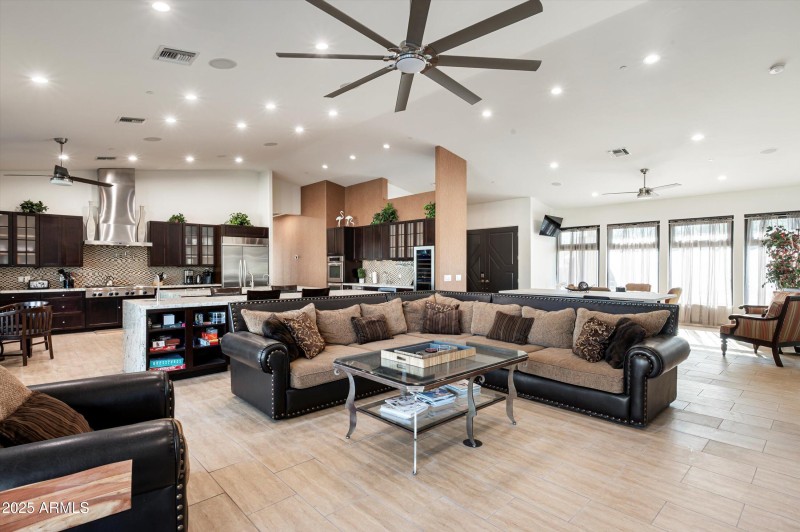 07-8038 E Desert Cove Ave-7